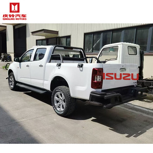 Pick-up 4x4 Dmax ISUZU, transmission manuelle, essence et diesel, tout-terrain, Toyota Hilux - Product Image 1