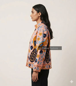 Chaqueta Suzani de Terciopelo Hecha a Mano de Pinksa Fashion |   Abrigo de Invierno Bohemio para Mujer |   Funda de Algodón Ecológica Bordada a Mano Estilo Indio - Product Image 5