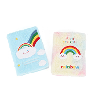 Carnet en fausse fourrure Sherpa avec broderie arc-en-ciel et pompon décoratif, design mignon de dessin animé, journal intime pour l'écriture quotidienne