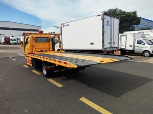 Camions de remorquage DongFeng, petits camions de remorquage 4x2 à vendre - Product Image 6