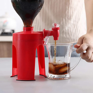 Distributeur de boissons gazeuses <span class=keywords><strong>à</strong></span> pression manuelle créative renforcée Bouteille de cola <span class=keywords><strong>à</strong></span> l'envers <span class=keywords><strong>Fontaine</strong></span> <span class=keywords><strong>à</strong></span> soda molle Stockage et conteneur de nourriture - Product Image 6