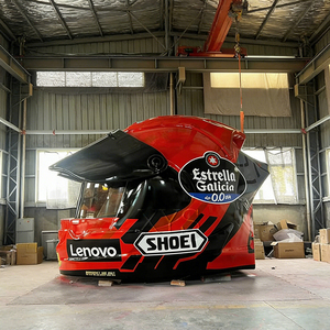 Chiosco Caffè Gigante a Forma di Casco in Fibra di Vetro, Scultura Personalizzata, Stand Mobile per Snack, Hamburger, Pollo Fritto, Food Truck a Grandezza Naturale - Product Image 4