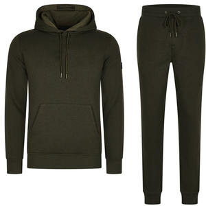 Nouvel Arrivage Ensemble de Survêtement Homme Respirant avec Logo Personnalisé Confortable pour la Gym et Tenue Décontractée Fournisseur OEM en Gros - Product Image 1