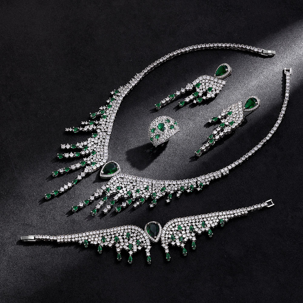 สีเขียว