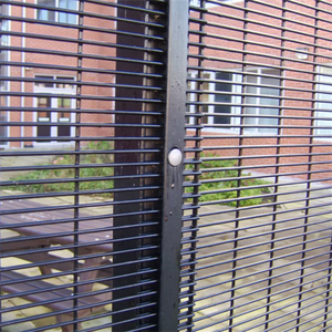 Clôture anti-escalade 358 la plus vendue, panneaux de clôture soudés de 4 mm, clôture de jardin en vente, fournie directement par l'usine - Product Image 4