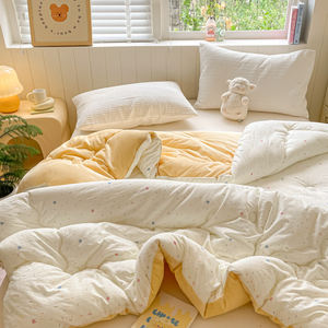 Couette de lit épaissie d'hiver chaude et douce Couette en polyester à motif de dessin animé avec remplissage complet - Product Image 1