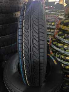 Venta Directa de Fábrica, Neumáticos para Motocicletas Nuevos de Alta Calidad, 3.50-10, 4.00-10, 4.50-10 - Product Image 4