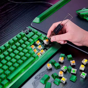 Nouveau clavier de jeu mécanique Razer BlackWidow V4 Chroma RGB, 6 touches macro, taux de polling de 8000 Hz, repose-poignets magnétique - Product Image 5