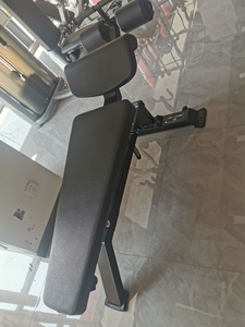 <span class=keywords><strong>Banc</strong></span> <span class=keywords><strong>de</strong></span> <span class=keywords><strong>musculation</strong></span> inclinable et déclinable en acier réglable, pliable, moderne, pour équipement <span class=keywords><strong>de</strong></span> fitness, avec système <span class=keywords><strong>de</strong></span> traction par câble et support pour haltères - Product Image 5