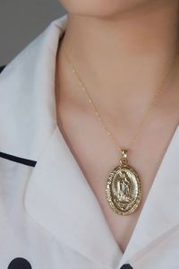 Xinfly - Medalla de la Virgen María en Oro de 18K, Colgante Personalizado, Venta al por Mayor de Amuletos Religiosos - Product Image 4