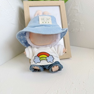 Set de Ropa DIY para Muñecas de Peluche de 17 cm, Unisex, con Camiseta de Manga Corta, Sombrero de Pescador y Jeans - Línea de Moda - Product Image 2
