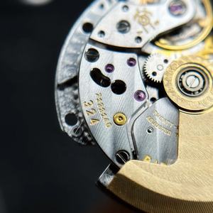 Personnalisation professionnelle disponible Montre mécanique ultra-fine en acier inoxydable de 40 mm Mouvement ETA 324 Réserve de marche 5711 - Product Image 4