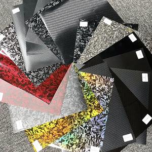 <span class=keywords><strong>Film</strong></span> décoratif pour carrosserie de voiture en fibre de carbone forgée noir brillant/mat, <span class=keywords><strong>film</strong></span> vinyle anti-rayures pour voiture, enveloppe de voiture en fibre de carbone brillante au laser - Product Image 3