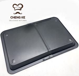 La taille du revêtement antiadhésif de Chengkehome peut être ajustée 37-52*33*3cm plateau de cuisson au <span class=keywords><strong>four</strong></span> à <span class=keywords><strong>plaque</strong></span> noire extensible <span class=keywords><strong>universelle</strong></span> - Product Image 4