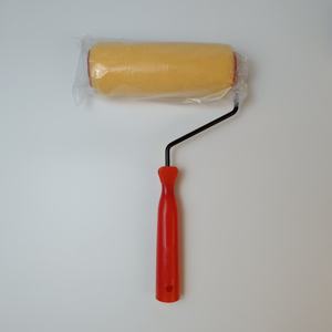 Rouleau de peinture de Type de verrouillage à vis de 7 pouces tissu polyester de couleur pêche jaune avec poignée en PP de couleur rouge ensemble de pinceaux de rouleau de peinture - Product Image 4