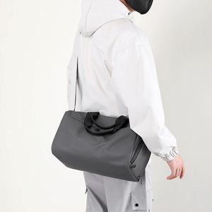 Bolsa Deportiva Moderna de Poliéster, Gran Capacidad, Separación en Seco y Húmedo, Resistente, para Natación, Viajes Cortos y Negocios - Product Image 1