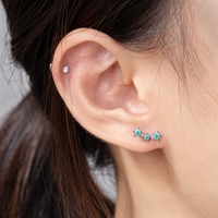 Piercing d'oreille en titane ASTM F136 classique 16G avec zircon étoile, clou à dos plat pour cartilage, tragus, hélix, conque, labret, bijoux de corps