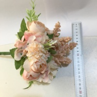 Prix d'usine, fleurs artificielles en plastique, roses en soie, vente en gros du Guangdong pour la décoration de table à la maison