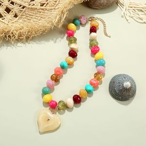<span class=keywords><strong>Collana</strong></span> con Perline in Resina Colorata, <span class=keywords><strong>Collana</strong></span> Statement Chunky con <span class=keywords><strong>Grande</strong></span> Ciondolo a <span class=keywords><strong>Cuore</strong></span>, Stile Dopamina, Choker per Donne e Ragazze - Product Image 4