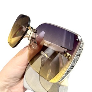 Thời trang long lanh trên tất cả các Bầu Trời Lớn Khung kính <span class=keywords><strong>m</strong></span>át nữ <span class=keywords><strong>M</strong></span> Nhà Tiên tiến cả<span class=keywords><strong>m</strong></span> giác Ins Casual Joker Ladies Kính <span class=keywords><strong>m</strong></span>át thủy triều - Product Image 5