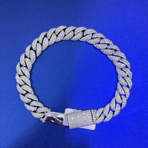 Bracelet VVS Moissanite Cuban Link Iced Out plaqué or argent 925 pour hommes et femmes, passe le test du diamant - Product Image 5