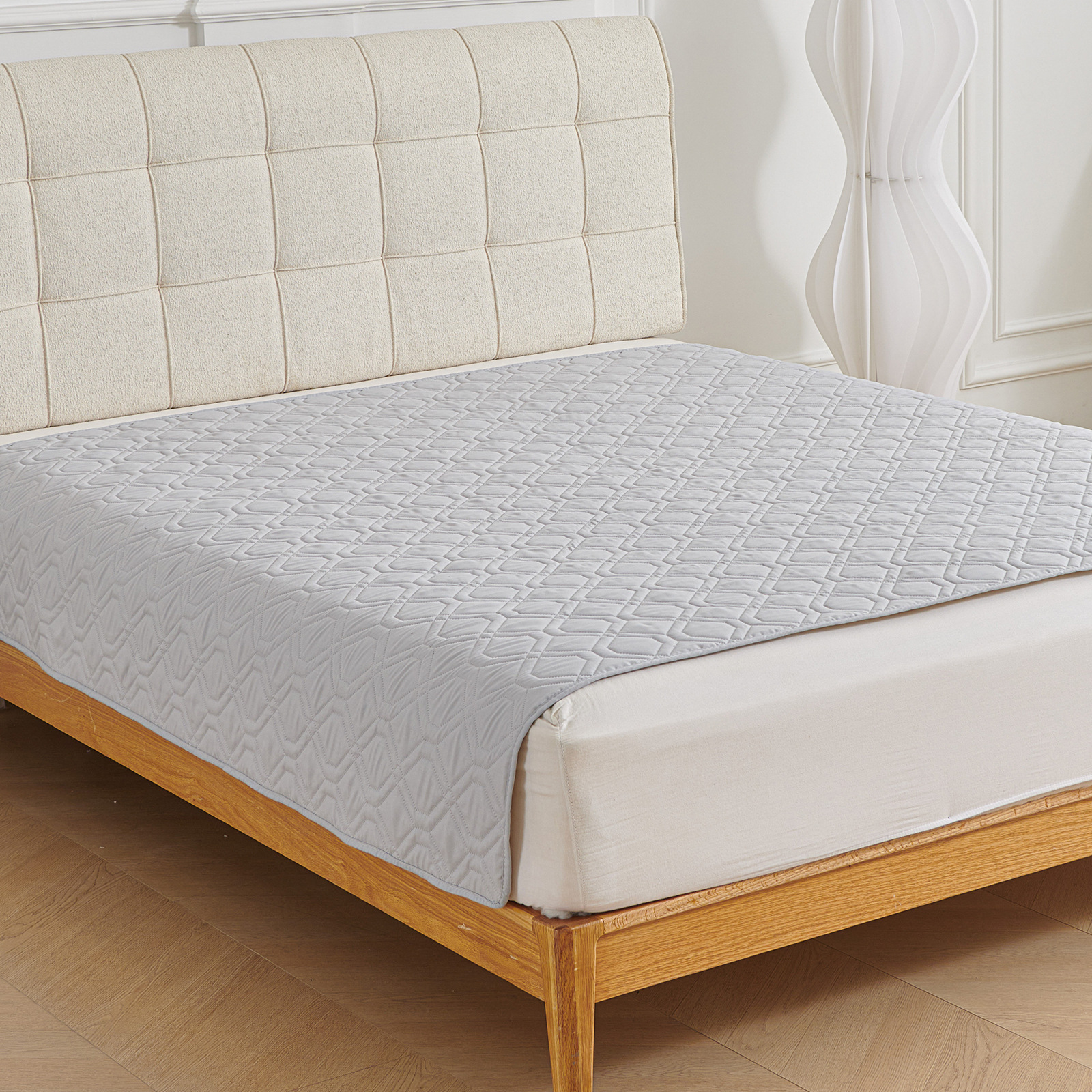 สีเทาอ่อน