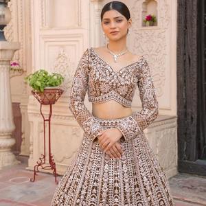 Nuevo diseñador Net Lehenga Choli con hojas de lentejuelas Diamantes blancos Dama DE HONOR Ropa de boda india - Product Image 2