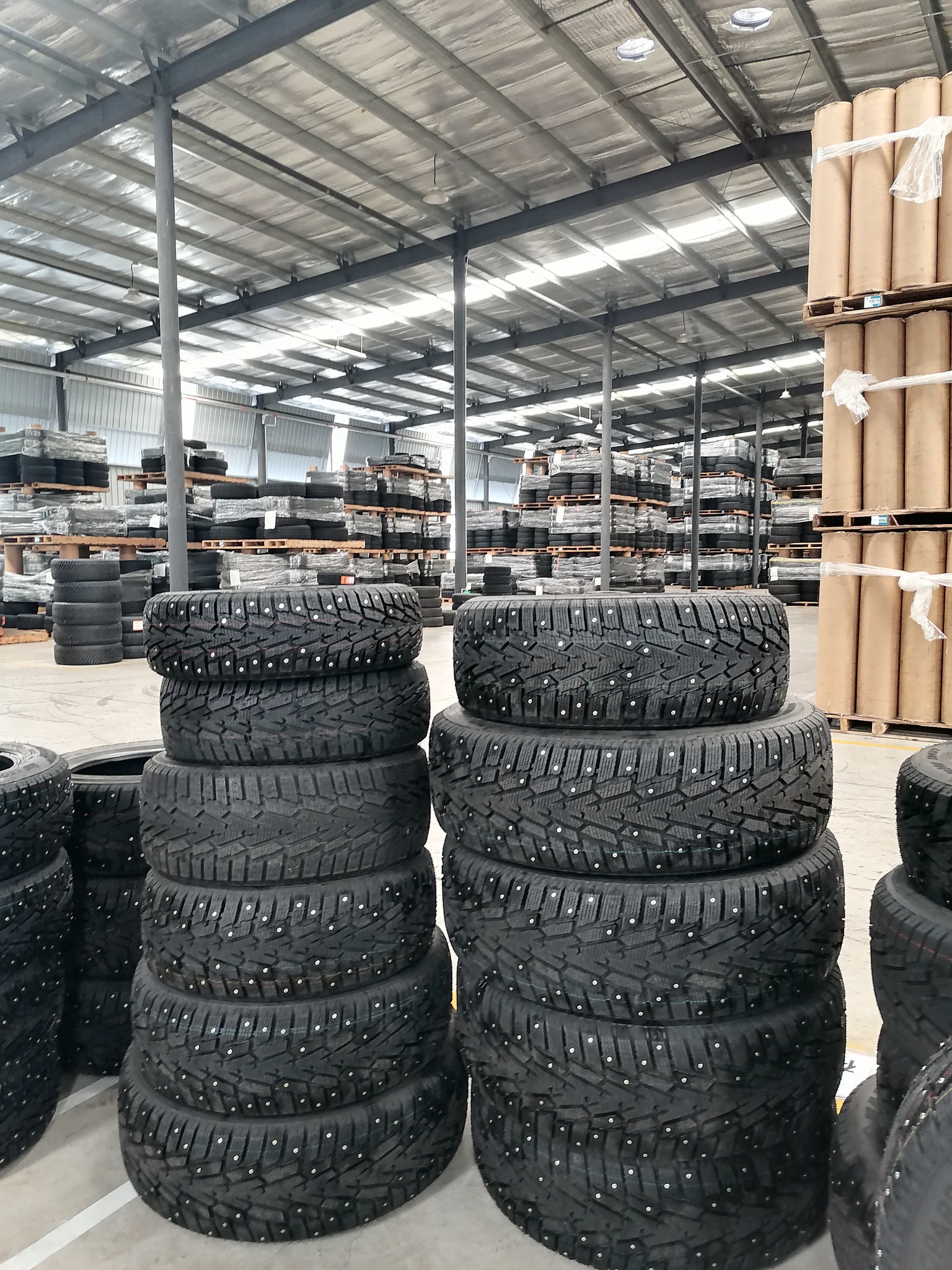 235 45 r18 winter tires