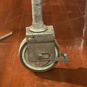 移動式アルミ足場塔用PUキャスター、ロングステム亜鉛メッキ、ブレーキ付き - Product Image 5