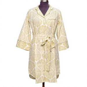 Kimono Indio Hecho a Mano, Ecológico, Vintage, Ligero, de Verano, con Estampado Floral y de Aves, Camisa Larga de Tela Tejida con Cinturón - Product Image 1