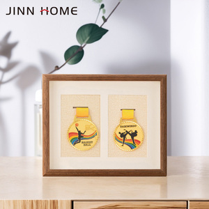 8x10 Đồng huy chương hiển thị hình ảnh khung Marathon memorial Tabletop giữ huy chương danh dự của bạn an toàn và vinh dự - Product Image 5