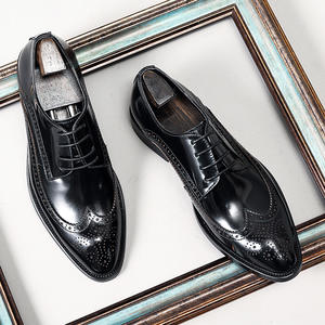 Chaussures élégantes à bout pointu en cuir de vachette pleine fleur, à enfiler, avec semelle intérieure rembourrée, doublure imperméable et respirante, pour hommes, pour événements formels et entretiens - Product Image 1