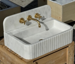 Lavabo de salle de bain en marbre blanc de Carrare de luxe avec dosseret, vente en gros - Product Image 2