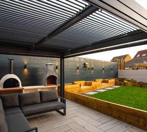 Pergola Motorizzata Impermeabile Airfun per Piscina e Patio, Tetto a Lamelle, Arredamento da Esterno Turchia - Product Image 4