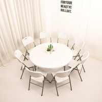 Table à manger pliante élégante et moderne en HDPE blanc, résistante aux UV, imperméable, légère, facile à transporter et à installer pour une utilisation en extérieur