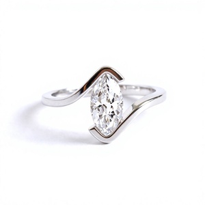 Anillo de Compromiso de Moissanita con Corte Marquesa, Plata 925, Chapado en Oro de 18K, Engaste Solitario con Puntas, Joyería para Mujer - Product Image 4