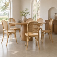 Wetterfeste PP-Kunststoffstühle mit Holzoptik zum Fabrikpreis für Terrasse, Restaurant, Esszimmer und Rustikale Cafés