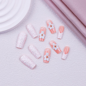 Faux ongles blancs français classiques, motif fleur à cinq pétales en relief 3D, haut de gamme, amovibles, pour manucure DIY - Product Image 5