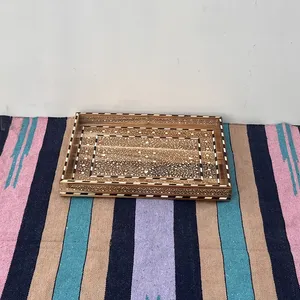 Plateau en os incrusté de pierres, dernier design, pour servir thé, café et en-cas dans la cuisine, disponible à prix abordable en provenance d'Inde. - Product Image 2