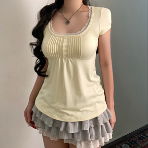 เสื้อครอปแขนสั้นคอวีแต่งลูกไม้สไตล์ฝรั่งเศส กระดุมด้านหน้า ทรงเอไลน์ สีพื้น ผ้าเนื้อดี - Product Image 6