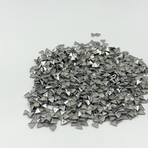 Aluminium warmteoverdrachtsnagels hoge rand koperen kraal platte driehoekige hotfix strass steentjes milieuvriendelijk nikkelvrij 8 facetten kleding - Product Image 3