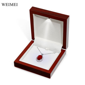 WeiMei personnalisé logo carré en bois led boîte d'emballage de bijoux collier bague boucle d'oreille boîte d'emballage - Product Image 3