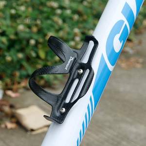 <span class=keywords><strong>Porte</strong></span>-bouteille en Fiber de <span class=keywords><strong>carbone</strong></span> Super léger de 25 grammes pour vélo de route et <span class=keywords><strong>vtt</strong></span> - Product Image 6
