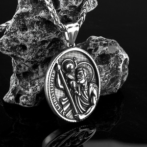 Collar con Colgante de San Cristóbal en Acero Inoxidable, Amuleto Religioso para Hombre, Joyería para Uso Diario - Product Image 3