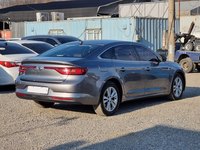 SM6 Gris 2016 Berline Intermédiaire Auto-Nettoyante Durable avec Navigation et Caméra Euro 6 150-200 ch Conduite à Gauche Véhicule d'Exportation Coréen