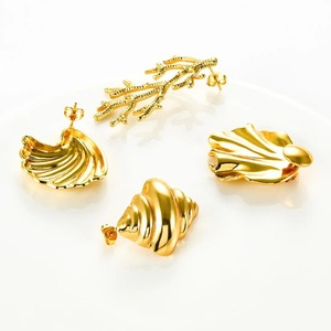 1 par de pendientes de acero inoxidable con forma de concha de mar dorada, joyería gruesa, regalo para mujeres y niñas - Product Image 2