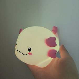 Lámpara LED de noche con sensor táctil de movimiento para decoración del hogar, lámpara portátil de axolote para dormitorio infantil, lámpara recargable de silicona suave - Product Image 2