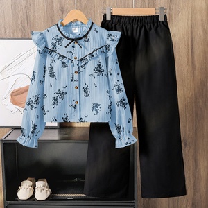 Set camicia a maniche lunghe con stampa in pizzo e pantaloni a gamba larga per ragazze - Moda primaverile per ragazze dai 4 ai 10 anni - Product Image 6