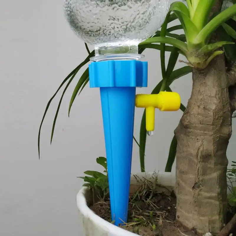 1個の自己散水キット自動散水装置花植物ガーデン散水用品用の調整可能な点滴灌漑システム