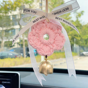 قلادة داخلية فاخرة منسوجة يدويًا لمرآة السيارة الخلفية بتصميم زهر الكرز الوردي، إكسسوار شائع لتزيين السيارات - Product Image 1